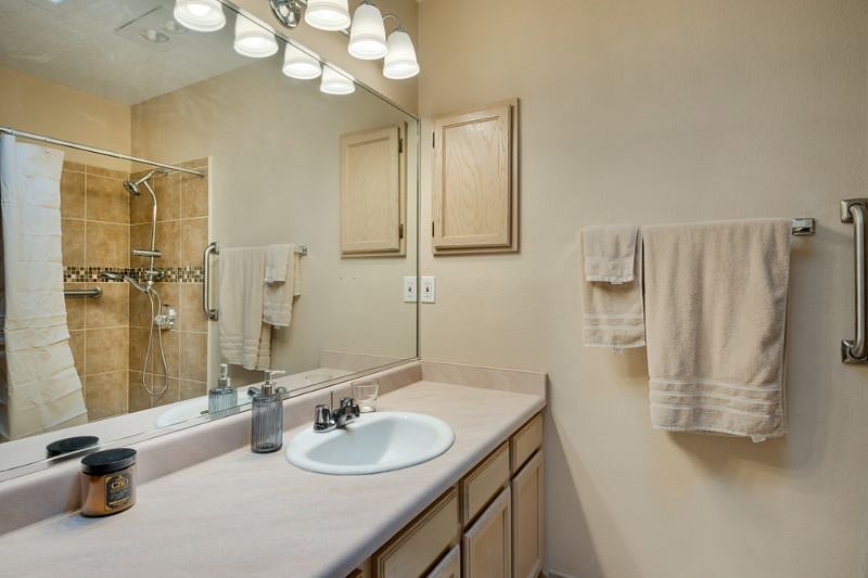 Furnished Finder property 573985_1 photo 15