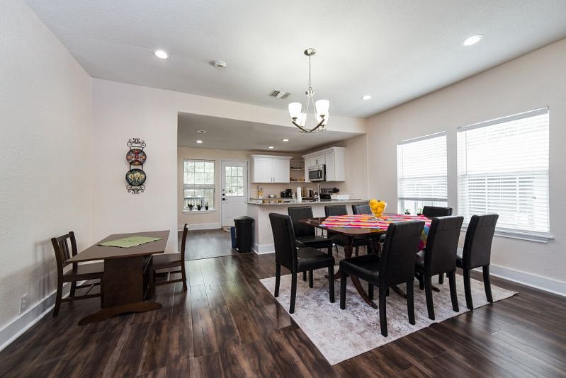 Furnished Finder property 573994_1 photo 3