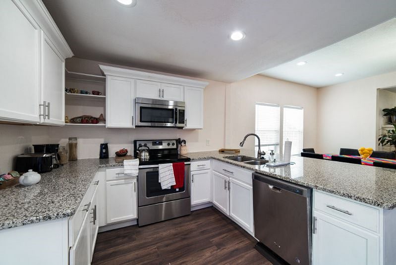 Furnished Finder property 573994_1 photo 5