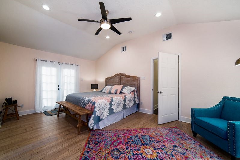 Furnished Finder property 573994_1 photo 9