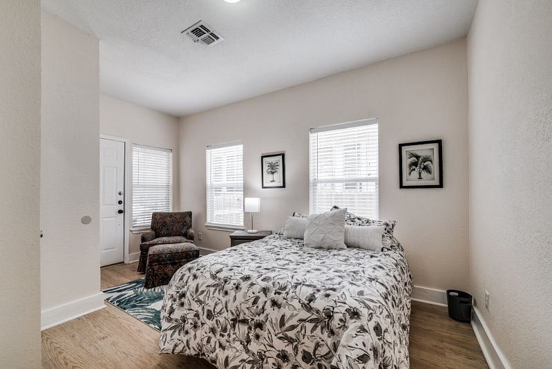 Furnished Finder property 573994_1 photo 7