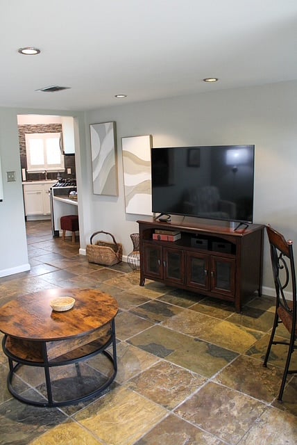 Furnished Finder property 574010_1 photo 13