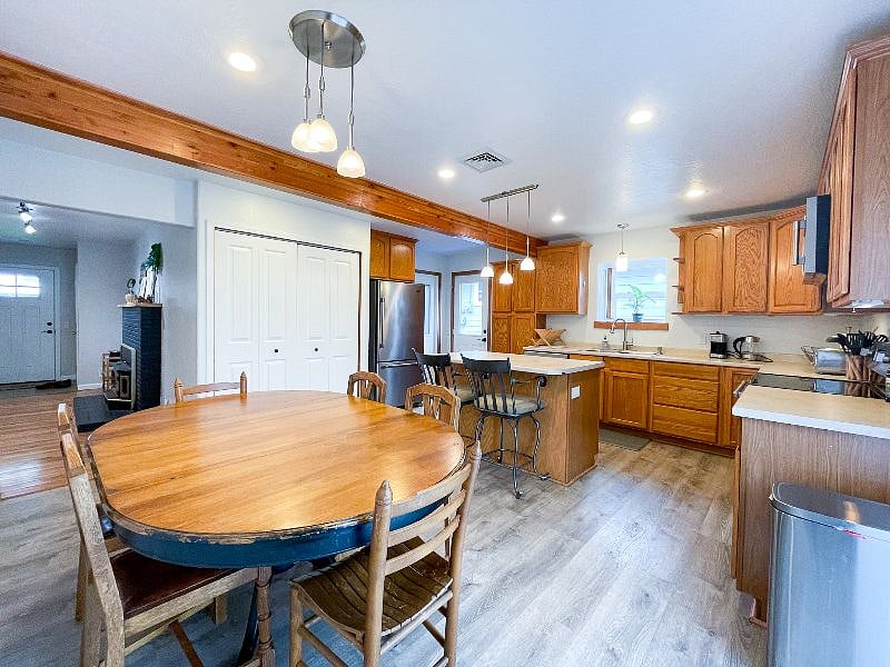 Kitchen & Dining Area | Fully Equipped