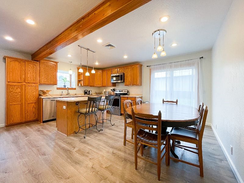 Kitchen & Dining Area | Fully Equipped