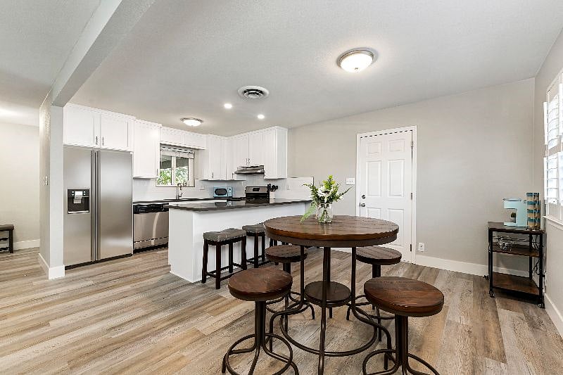 Furnished Finder property 574053_1 photo 5