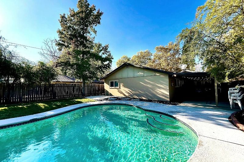 Furnished Finder property 574067_1 photo 8