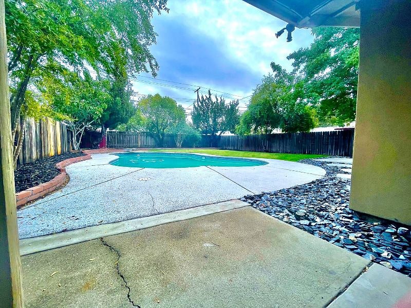 Furnished Finder property 574067_1 photo 9