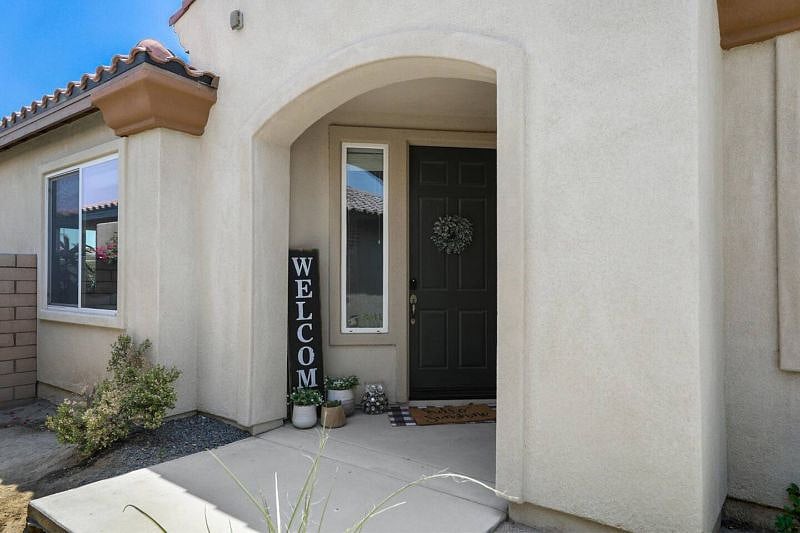 Furnished Finder property 574143_1 photo 2
