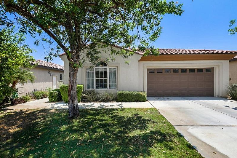 Furnished Finder property 574143_1 photo 1