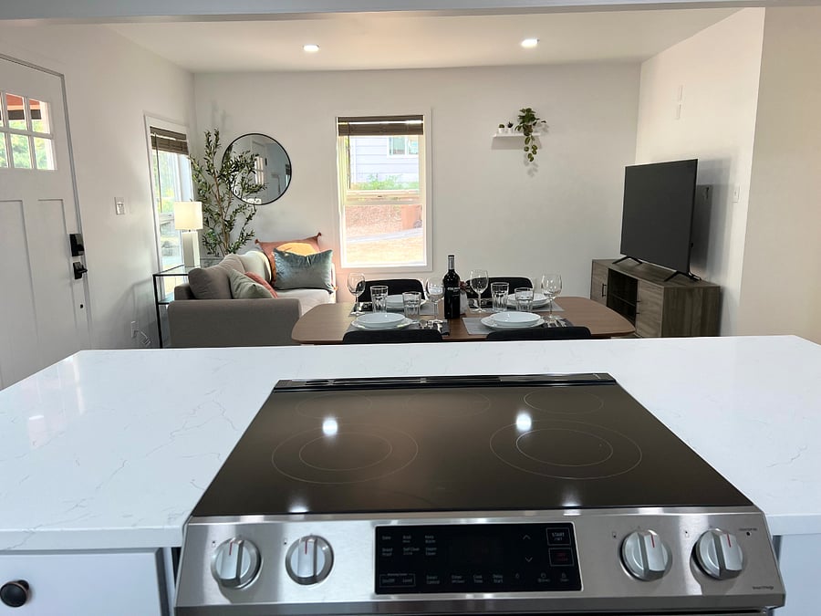 Furnished Finder property 574170_1 photo 2