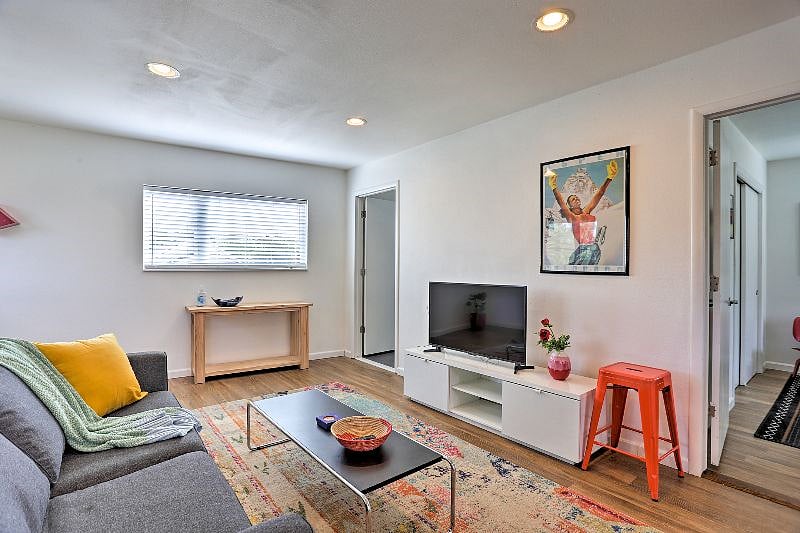 Furnished Finder property 574261_1 photo 4