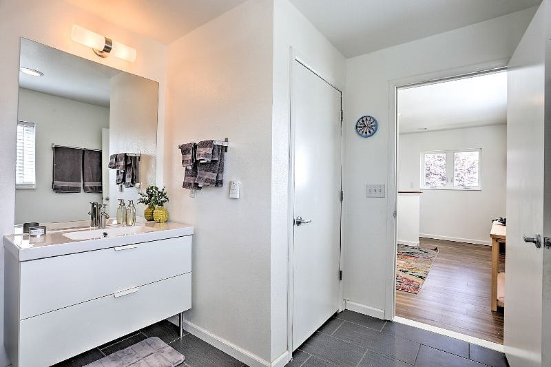 Furnished Finder property 574261_1 photo 8