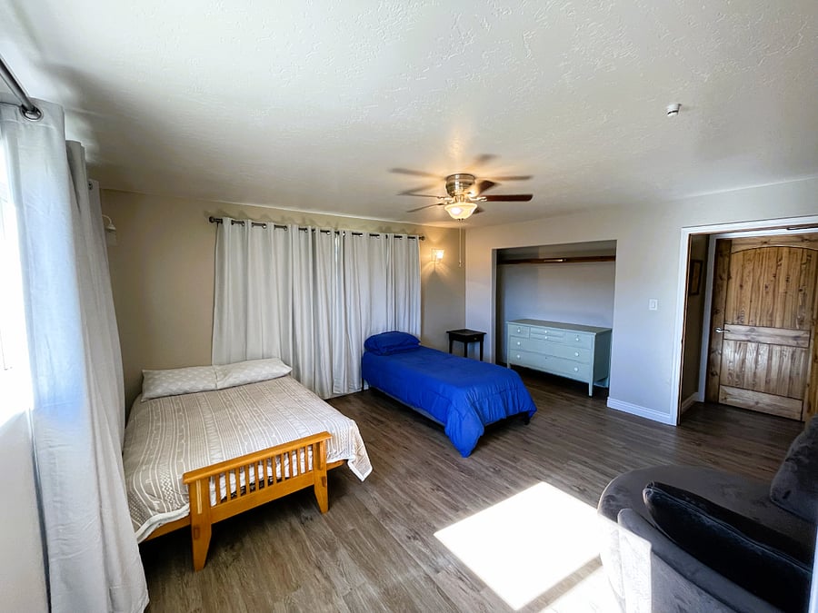 very large 3rd bedroom ample closet space