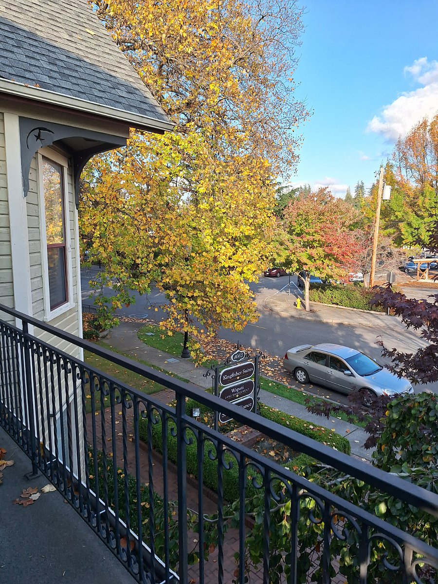 Furnished Finder property 574409_2 photo 1