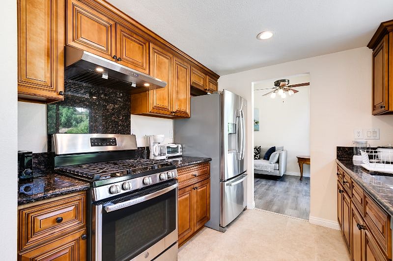 Furnished Finder property 574410_1 photo 12