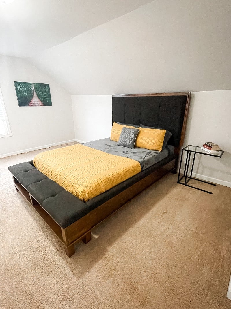 Master Bedroom with Queen bed and huge closet