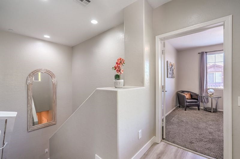 Furnished Finder property 574465_1 photo 18