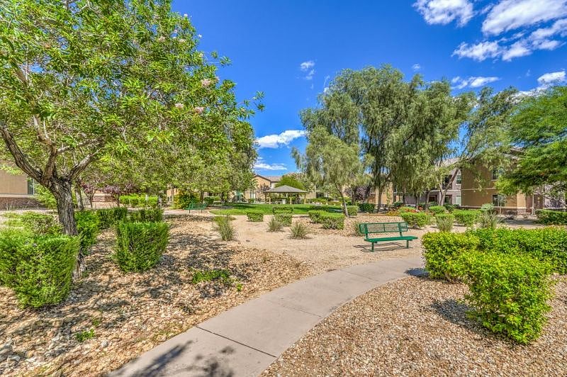Furnished Finder property 574465_1 photo 32