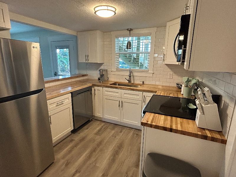 Furnished Finder property 574469_1 photo 15