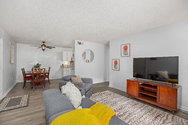 Furnished Finder property 574501_1 photo 3