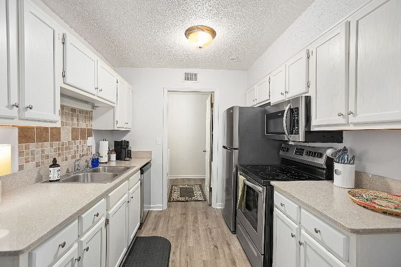 Furnished Finder property 574501_1 photo 6