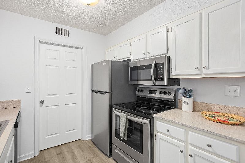 Furnished Finder property 574501_1 photo 8