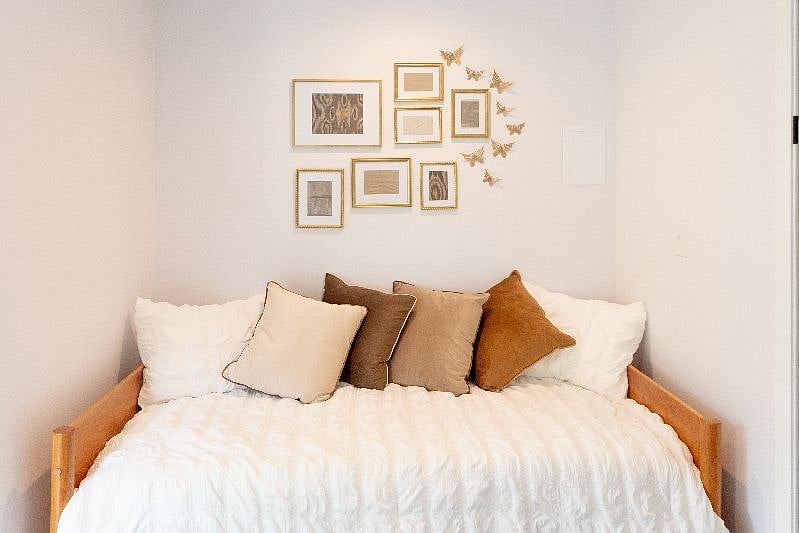 Twin with trundle bed in bedroom #5