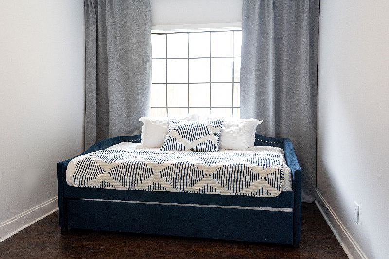 Twin with trundle bed in bedroom #6