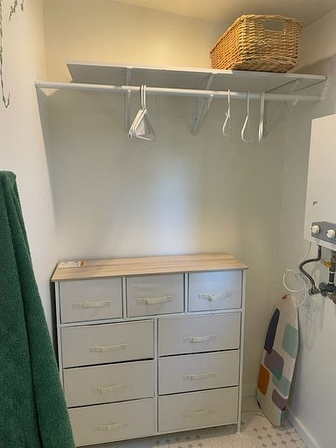 Dresser and clothing rod for clothes an personal items