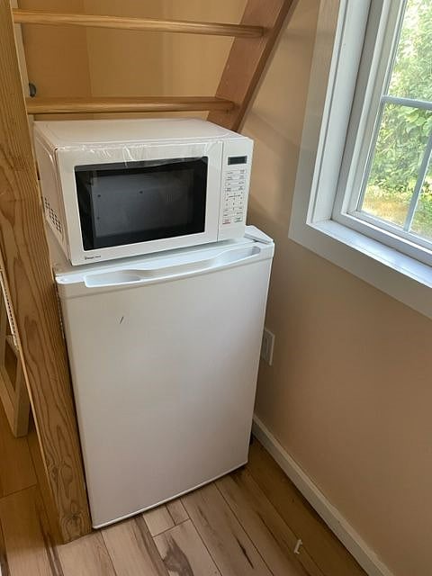 Mini fridge and microwave