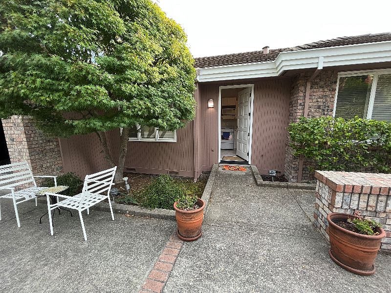 Furnished Finder property 574660_1 photo 4