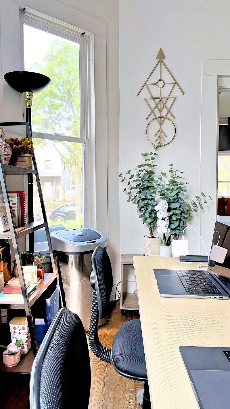 Coworking space with high-speed wifi, printer, paper, stapler, tape, and everything you need to work remotely.