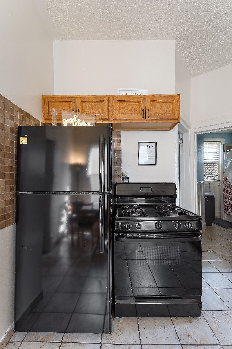 Full kitchen with utensils, flatware, silverware and everything you need to cook and enjoy a meal together.