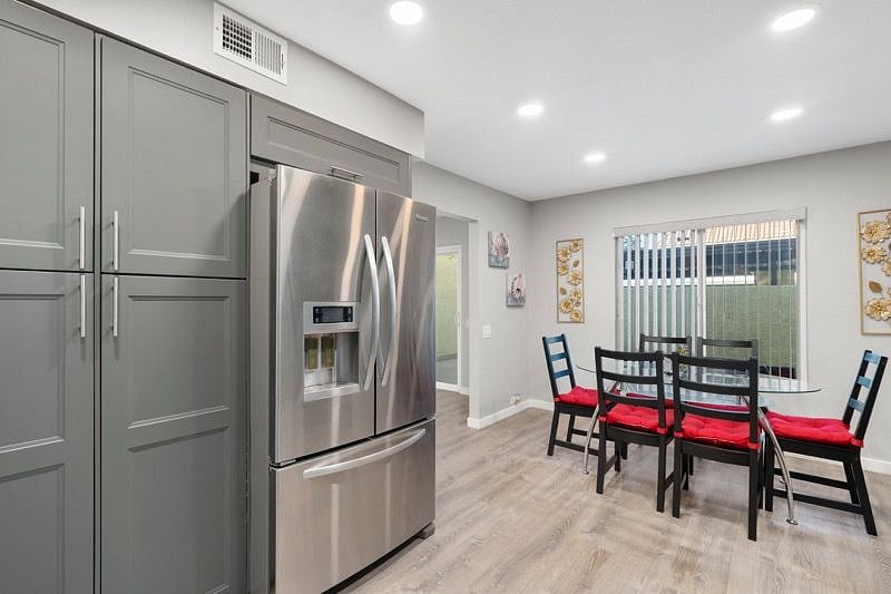 Furnished Finder property 574686_1 photo 11