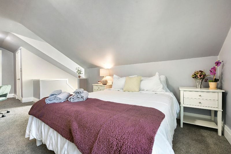 Furnished Finder property 574722_1 photo 36