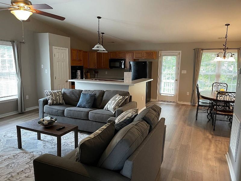 Furnished Finder property 574738_1 photo 7