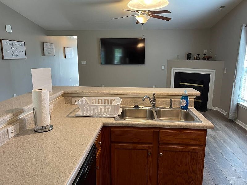 Furnished Finder property 574738_1 photo 10