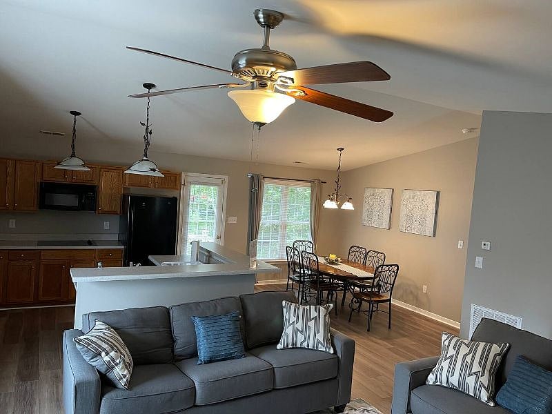 Furnished Finder property 574738_1 photo 8