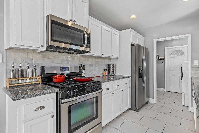 Furnished Finder property 574786_1 photo 18