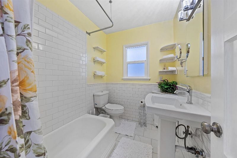 Furnished Finder property 574786_1 photo 32