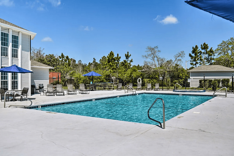 Community pool