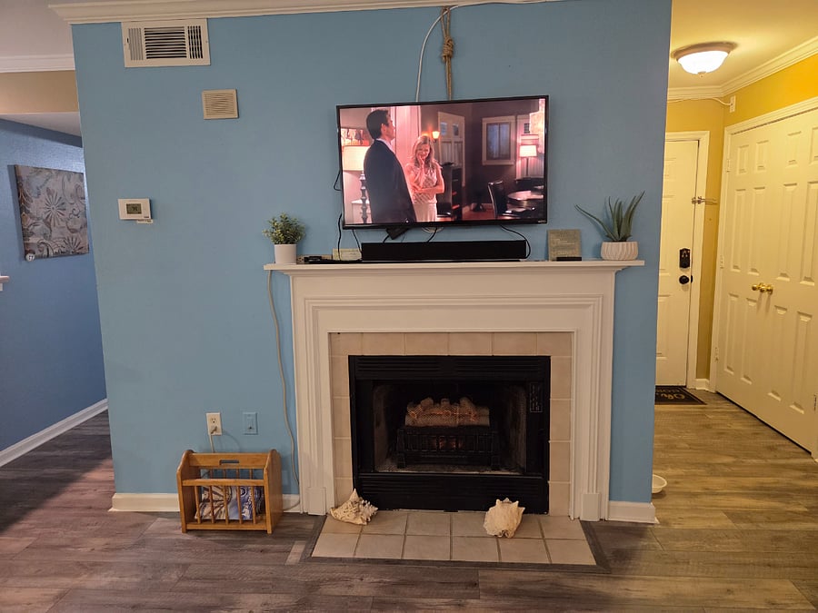 Electric fireplace insert