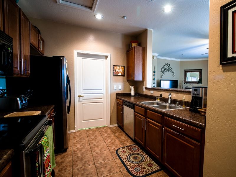 Furnished Finder property 574898_1 photo 3