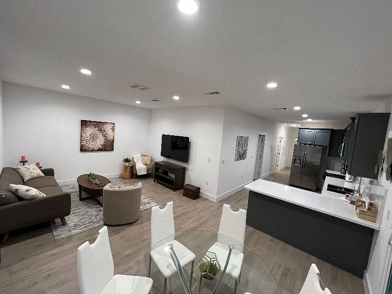 Furnished Finder property 574899_1 photo 6