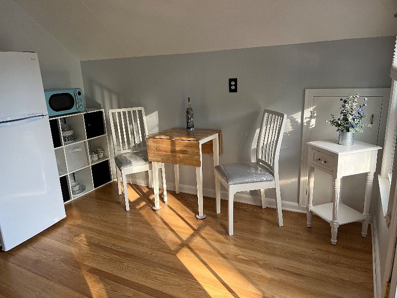 Morning Sunshine thru the Kitchenette & Breakfast nook