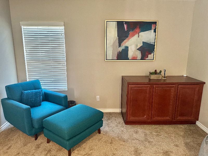 Furnished Finder property 575010_1 photo 8