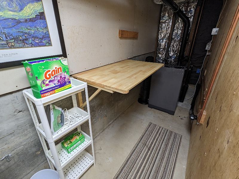 washing machine and laundry table