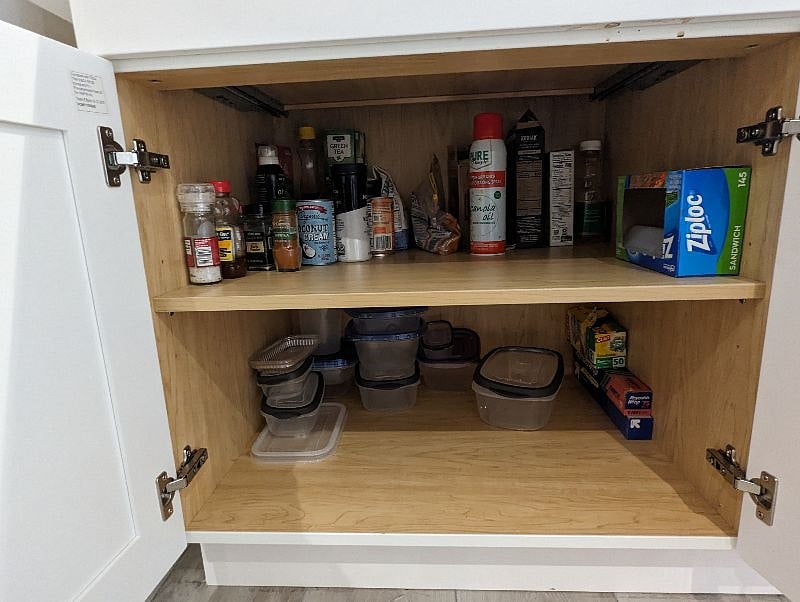 spices, cooking oils, storage containers, bags, etc