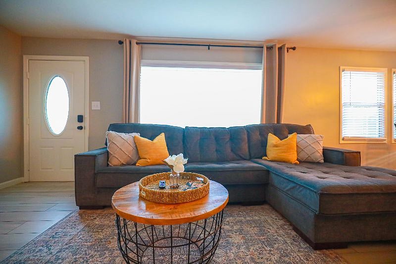 Furnished Finder property 575058_1 photo 4