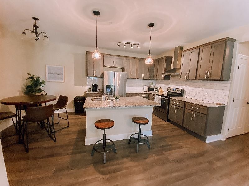 Furnished Finder property 575105_1 photo 18